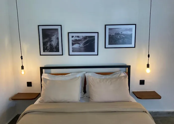 Rebels Point Hotel